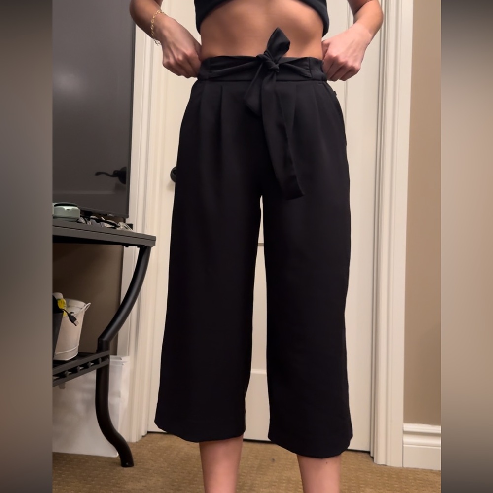 Lululemon cropped dress pant with flare leg